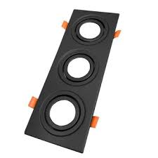 BASE DE DICROICA CUADRADA TRIPLE PLASTICA NEGRA ROOMLUX