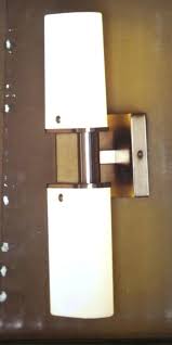 APLIQUE DE PARED NIQUEL P/ BAÑOS LED 3200K AC110V ALLEN + ROTH