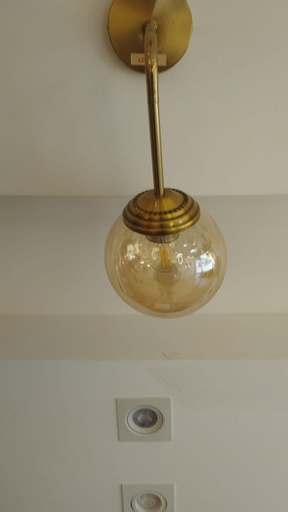 [AD-0002] APLIQUE DE PARED P/ INTERIOR DORADO GLOBO AMBAR E27