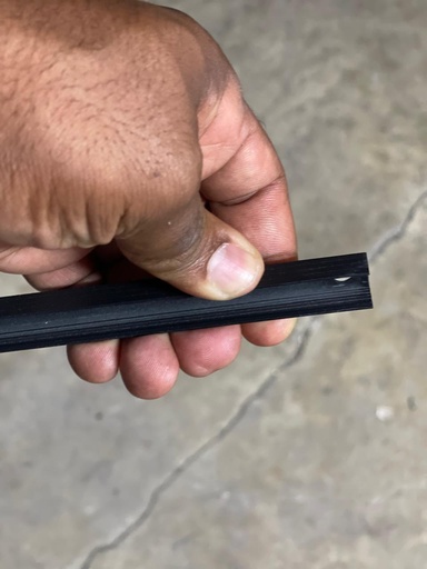 [PAN-0041] PERFIL DE ALUMINIO NEGRO SIN PESTAÑA 3X1/2X1/4