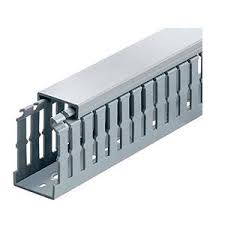 [2090-03] CANALETA RANURADA QRL 45X45 GRIS PVC KOLNY